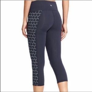 Navy cropped Athleta leggings